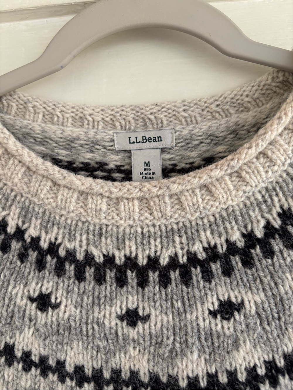 L.L. Bean Fair Isle Heather Gray and Cream Nordic Yoke Wool Crewneck Sweater M - Picture 6 of 16